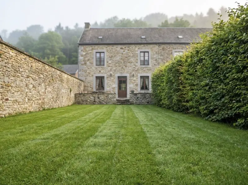 Jardin wallon impeccable après intervention taupier - Thuin & Haute Sambre